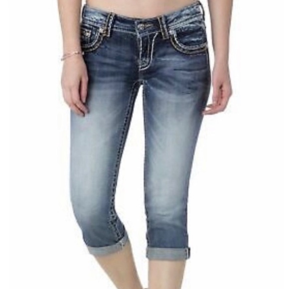 Miss Me Signature Cuffed Capris Size 26 Thick Stitch Flap back Pockets - Picture 1 of 11